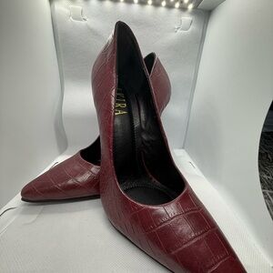 AKIRA Burgundy Croc-Pattern Heels